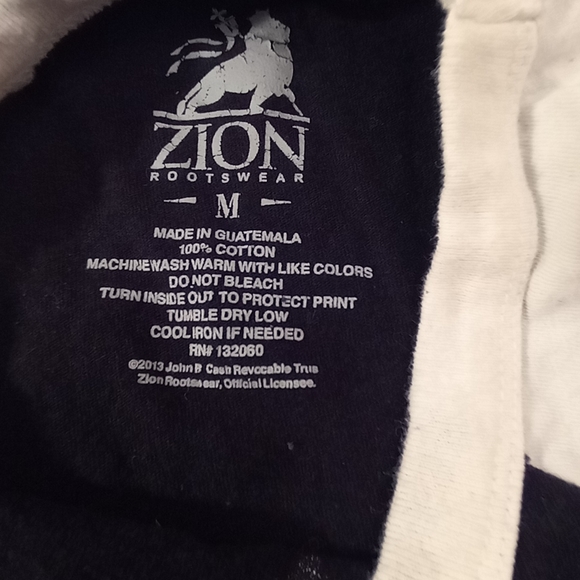 Johnny Cash Man in Black Long Sleeve T-shirt - Picture 3 of 3